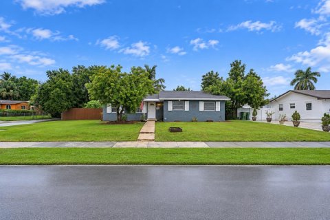 Villa ou maison à vendre à Homestead, Floride: 3 chambres, 115.11 m2 № 2410747 - photo 2