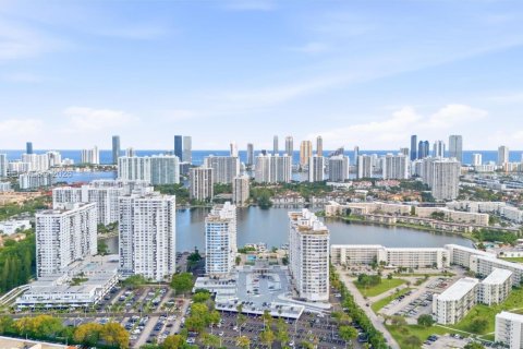 Copropriété à vendre à Aventura, Floride: 2 chambres, 116.22 m2 № 2072587 - photo 12