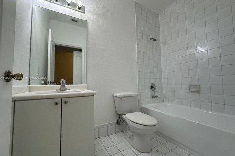 Copropriété à louer à Homestead, Floride: 2 chambres, 86.4 m2 № 1787224 - photo 17