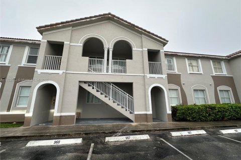 Copropriété à louer à Homestead, Floride: 2 chambres, 86.4 m2 № 1787224 - photo 1