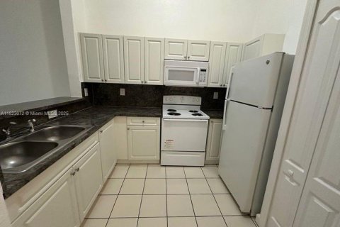 Copropriété à louer à Homestead, Floride: 2 chambres, 86.4 m2 № 1787224 - photo 6