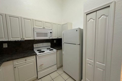 Copropriété à louer à Homestead, Floride: 2 chambres, 86.4 m2 № 1787224 - photo 5