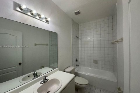 Copropriété à louer à Homestead, Floride: 2 chambres, 86.4 m2 № 1787224 - photo 12