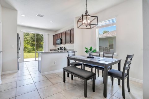 House in Clermont, Florida 4 bedrooms, 202.53 sq.m. № 2321548 - photo 5