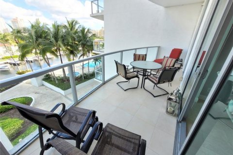Condominio en alquiler en Aventura, Florida, 2 dormitorios, 111.85 m2 № 2155072 - foto 19
