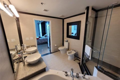Condominio en alquiler en Aventura, Florida, 2 dormitorios, 111.85 m2 № 2155072 - foto 15