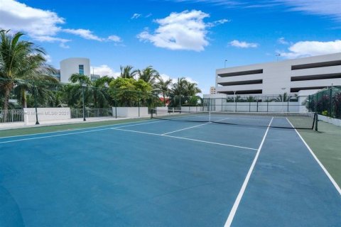 Condominio en alquiler en Aventura, Florida, 2 dormitorios, 111.85 m2 № 2155072 - foto 24