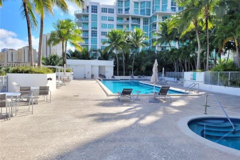 Condominio en alquiler en Aventura, Florida, 2 dormitorios, 111.85 m2 № 2155072 - foto 28