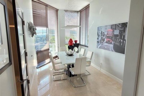 Condominio en alquiler en Aventura, Florida, 2 dormitorios, 111.85 m2 № 2155072 - foto 9