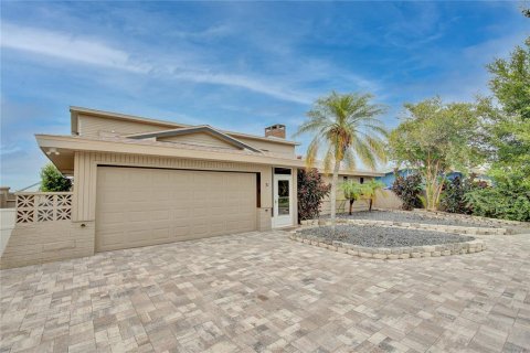 Casa en venta en Palm Harbor, Florida, 4 dormitorios, 310.94 m2 № 1768108 - foto 7
