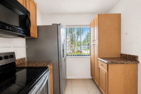 Condo in Boca Raton, Florida, 2 bedrooms № 2265243 - photo 5