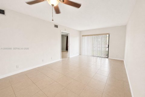 Condo in Boca Raton, Florida, 2 bedrooms № 2265243 - photo 11