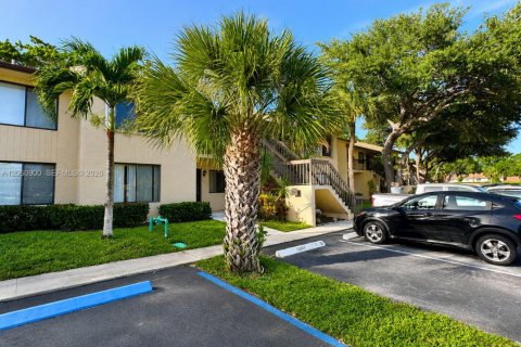 Condo in Boca Raton, Florida, 2 bedrooms № 2265243 - photo 25