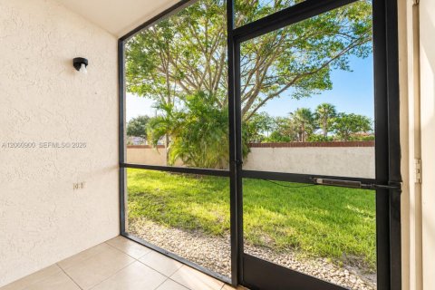 Condo in Boca Raton, Florida, 2 bedrooms № 2265243 - photo 10