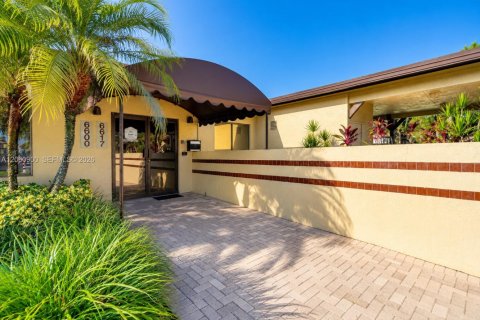 Condo in Boca Raton, Florida, 2 bedrooms № 2265243 - photo 30