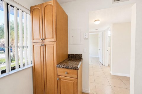 Condo in Boca Raton, Florida, 2 bedrooms № 2265243 - photo 8