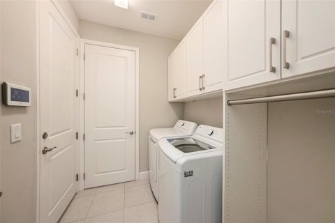 House in Wesley Chapel, Florida 2 bedrooms, 170.1 sq.m. № 1782517 - photo 13