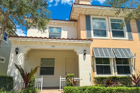 Таунхаус в Санрайз, Флорида 3 спальни, 155.33м2 № 2022496