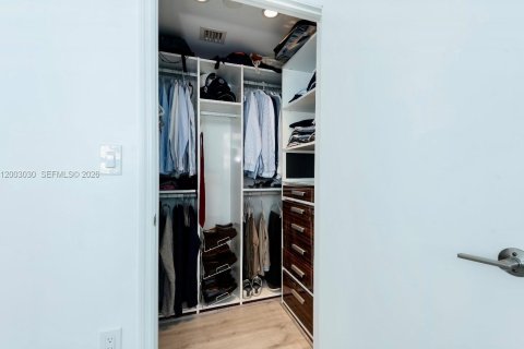 Condominio en alquiler en Miami, Florida, 2 dormitorios, 103.21 m2 № 2066500 - foto 14