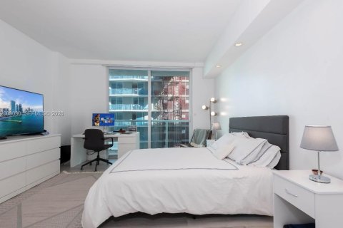 Condominio en alquiler en Miami, Florida, 2 dormitorios, 103.21 m2 № 2066500 - foto 8