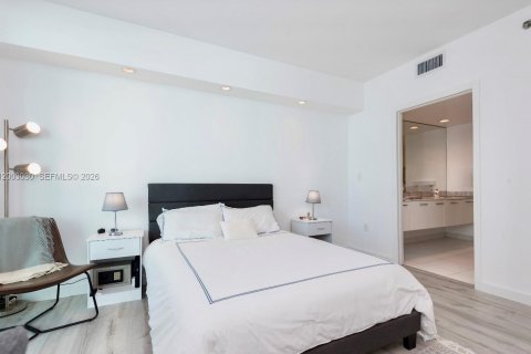 Condominio en alquiler en Miami, Florida, 2 dormitorios, 103.21 m2 № 2066500 - foto 9