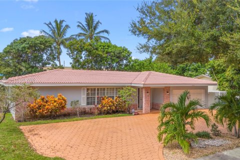 House in Plantation, Florida 4 bedrooms, 208.66 sq.m. № 1828294 - photo 5