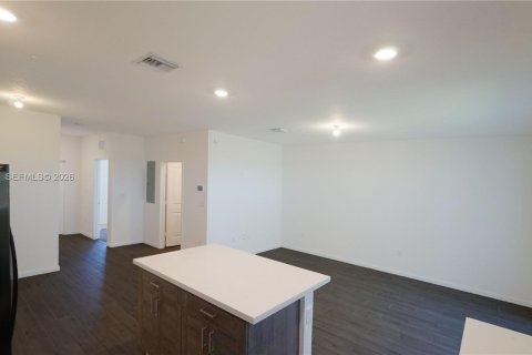 Touwnhouse à louer à Homestead, Floride: 4 chambres, 127.65 m2 № 2252527 - photo 12