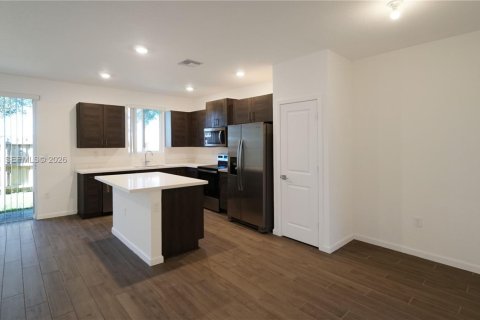Touwnhouse à louer à Homestead, Floride: 4 chambres, 127.65 m2 № 2252527 - photo 10