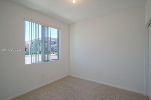 Touwnhouse à louer à Homestead, Floride: 4 chambres, 127.65 m2 № 2252527 - photo 13