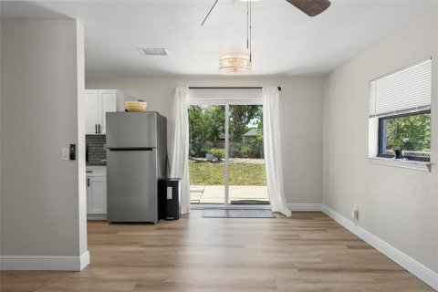 Villa ou maison à vendre à Sanford, Floride: 3 chambres, 79.71 m2 № 2142711 - photo 5