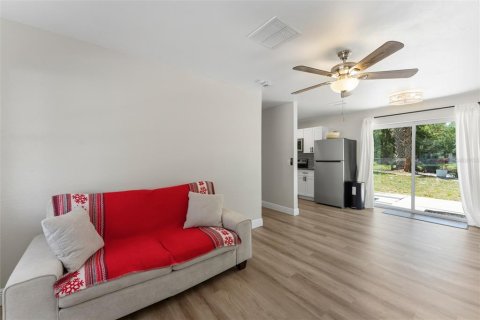 Villa ou maison à vendre à Sanford, Floride: 3 chambres, 79.71 m2 № 2142711 - photo 4