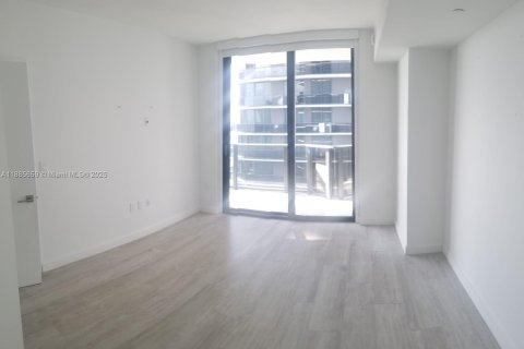 Снять в аренду кондоминиум в Майами, Флорида 1 спальня, 57.6м2, № 1942179 - фото 1