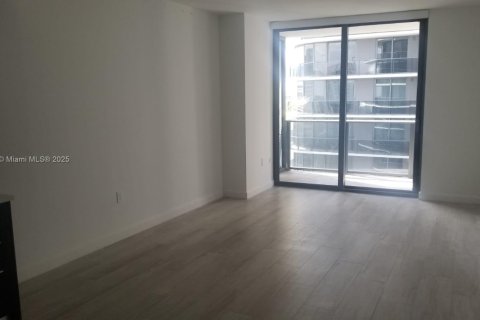 Снять в аренду кондоминиум в Майами, Флорида 1 спальня, 57.6м2, № 1942179 - фото 2