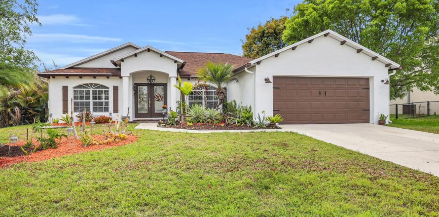 Casa en Port St. Lucie, Florida 4 dormitorios, 192.59 m2 № 2078389