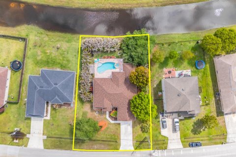 Casa en alquiler en Port St. Lucie, Florida, 4 dormitorios, 192.59 m2 № 2078389 - foto 27