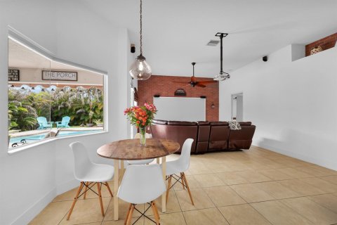 Casa en alquiler en Port St. Lucie, Florida, 4 dormitorios, 192.59 m2 № 2078389 - foto 11