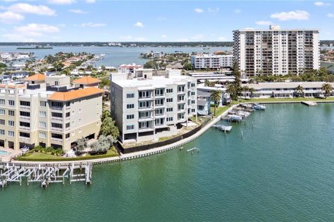 Condo in Clearwater, Florida, 3 bedrooms  № 2106297 - photo 4
