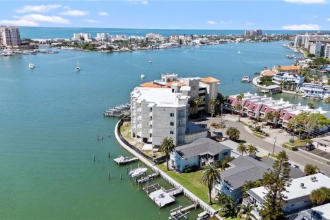 Condo in Clearwater, Florida, 3 bedrooms  № 2106297 - photo 16