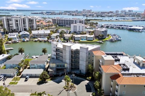 Condo in Clearwater, Florida, 3 bedrooms  № 2106297 - photo 17