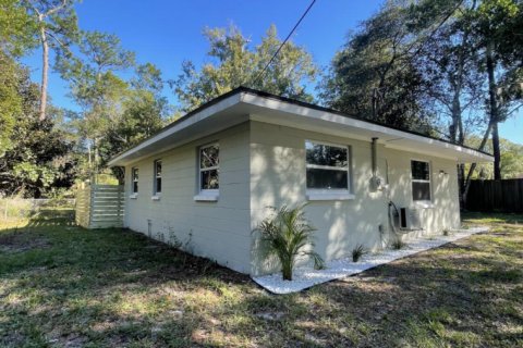 House in Jacksonville, Florida 2 bedrooms, 65.31 sq.m. № 863000 - photo 1