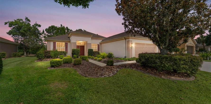 House in Summerfield, Florida 3 bedrooms, 197.51 sq.m. № 1778146