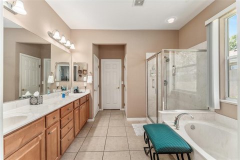 House in Summerfield, Florida 3 bedrooms, 197.51 sq.m. № 1778146 - photo 25