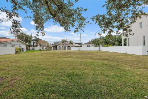 Land in Saint Petersburg, Florida № 1907947 - photo 9