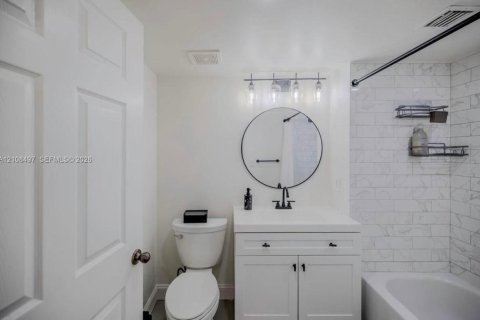 Copropriété à vendre à Davie, Floride: 3 chambres, 102.19 m2 № 2429749 - photo 17