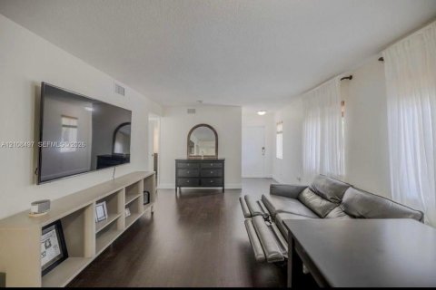 Copropriété à vendre à Davie, Floride: 3 chambres, 102.19 m2 № 2429749 - photo 3