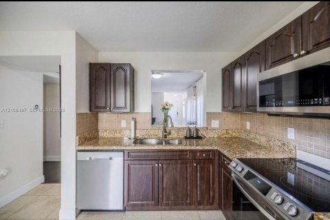 Copropriété à vendre à Davie, Floride: 3 chambres, 102.19 m2 № 2429749 - photo 6