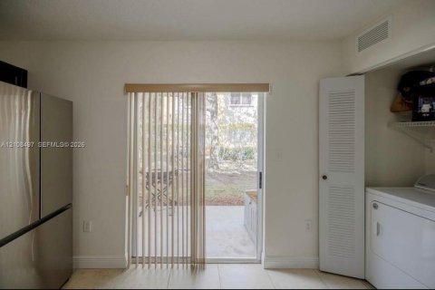 Copropriété à vendre à Davie, Floride: 3 chambres, 102.19 m2 № 2429749 - photo 7