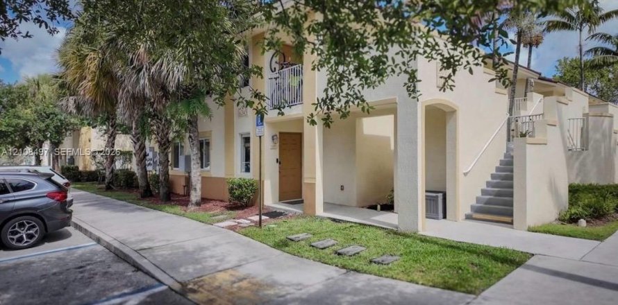 Condo à Davie, Floride, 3 chambres  № 2429749