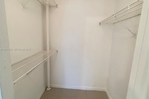 Apartment in Margate, Florida 1 bedroom, 66.15 sq.m. № 1989996 - photo 8