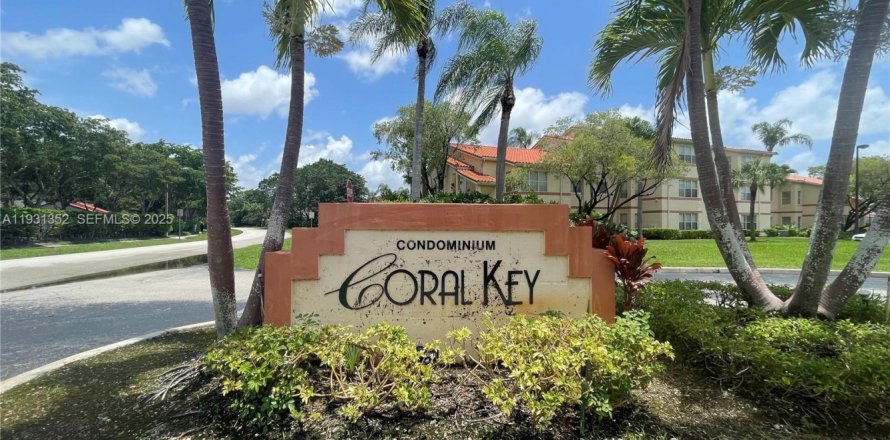 Apartment in Margate, Florida 1 bedroom, 66.15 sq.m. № 1989996